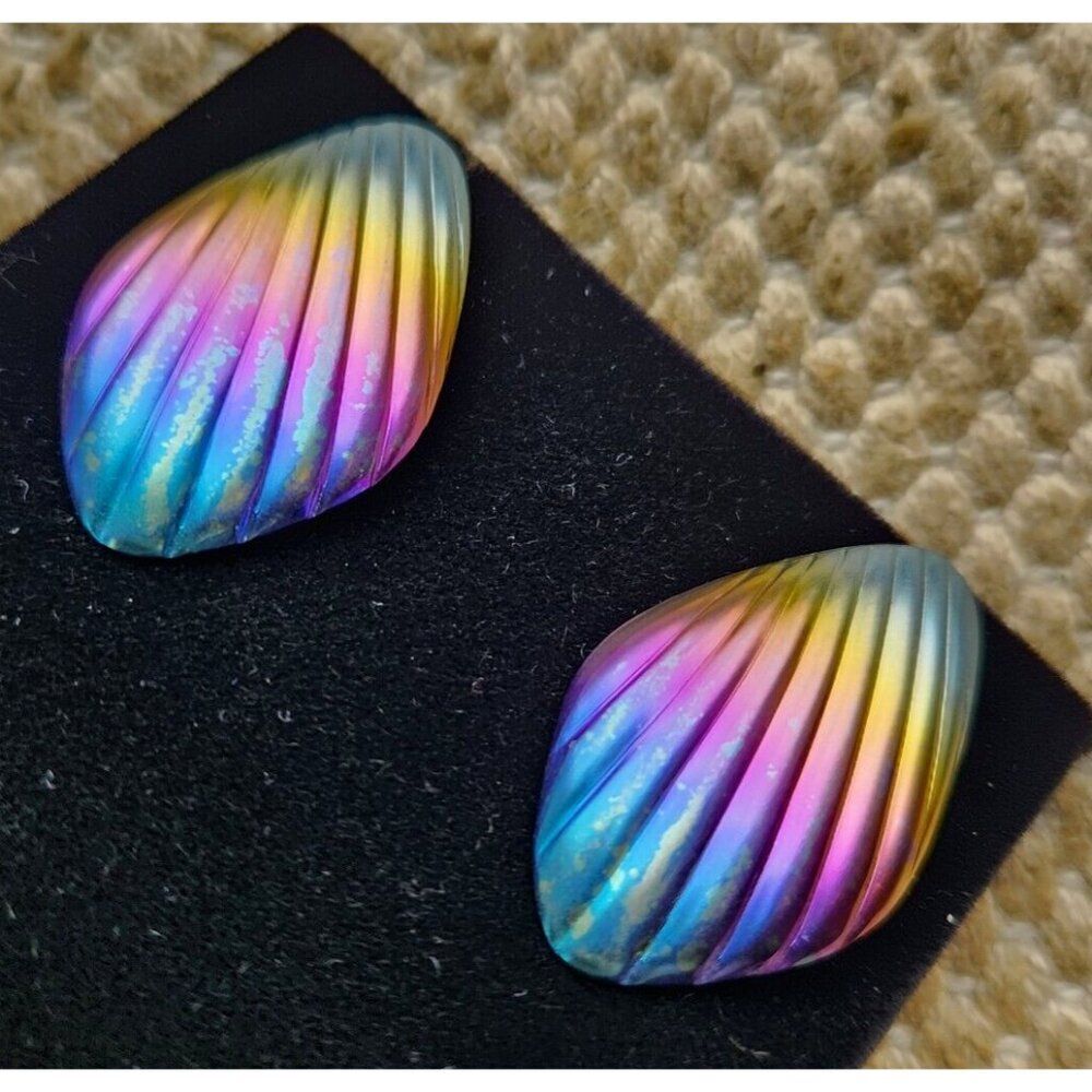 Niobium Fan Shell Diamond Pleated Pierced Earrings AVON Gold Blue Purple Vtg